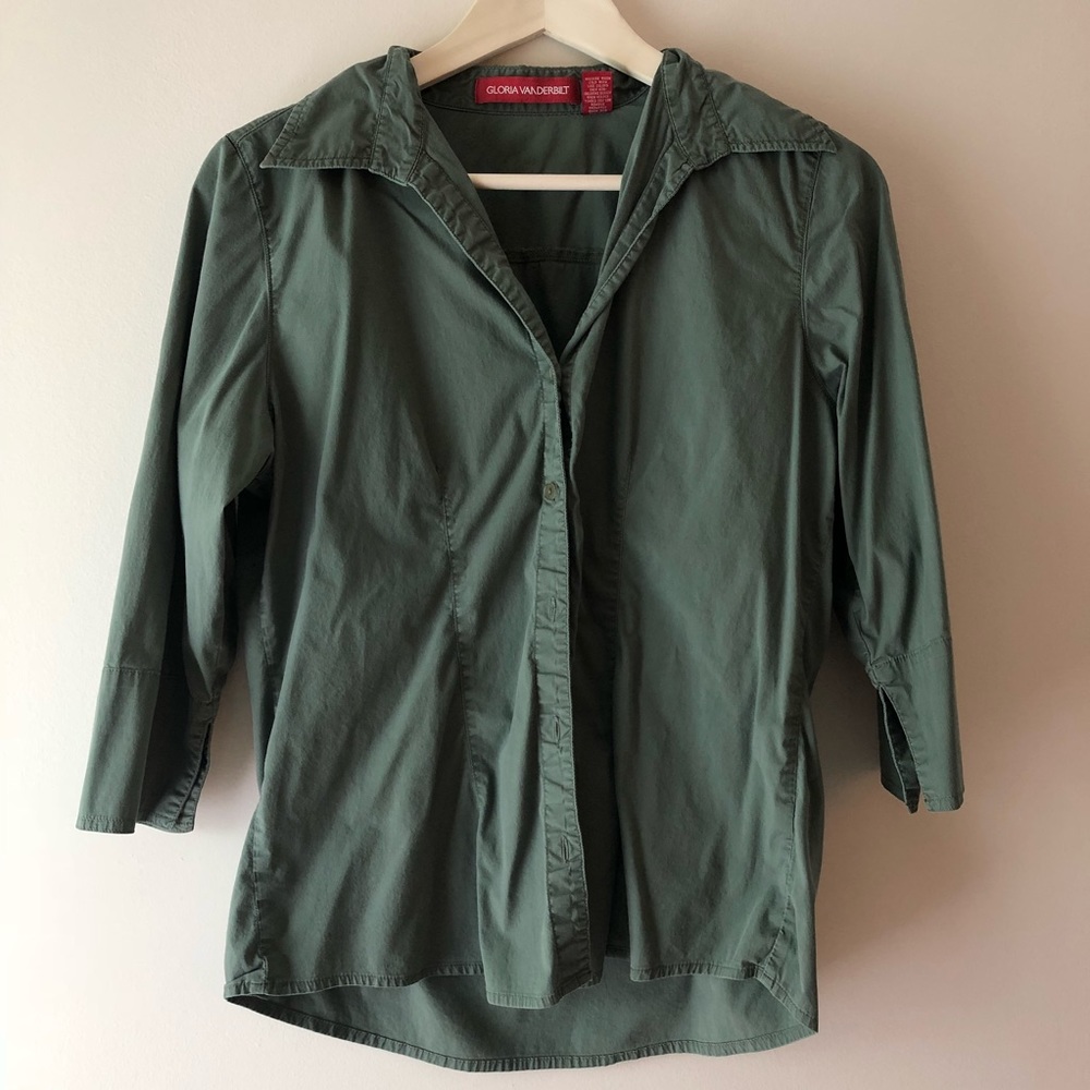 Gloria Vanderbilt button up in green